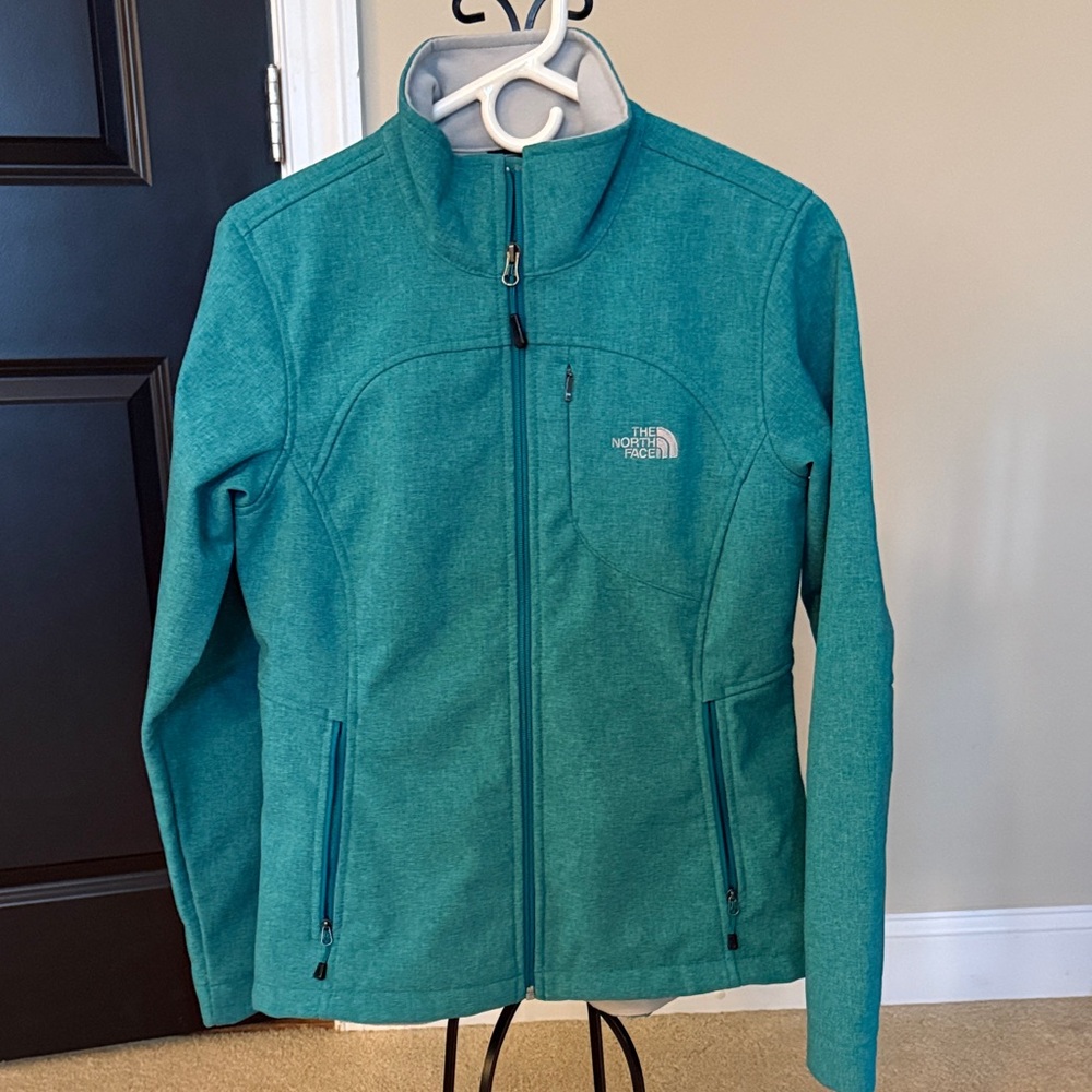 Women’s North Face jacket. Size M. Heather Green.